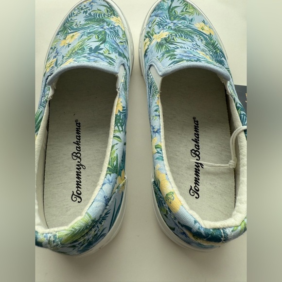 Tommy Bahama Women’s Ferris Slip-On Sneakers - Picture 5 of 7